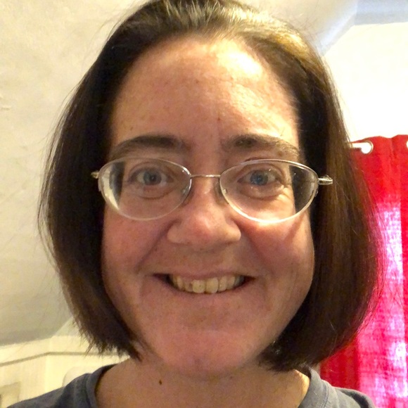 Meet your Posher, Jessica - Picture 1 of 1